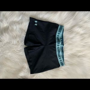 🌸Under armour workout shorts